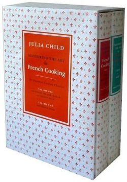 Mastering the Art of French Cooking (2 Volume Box Set): A Cookbook